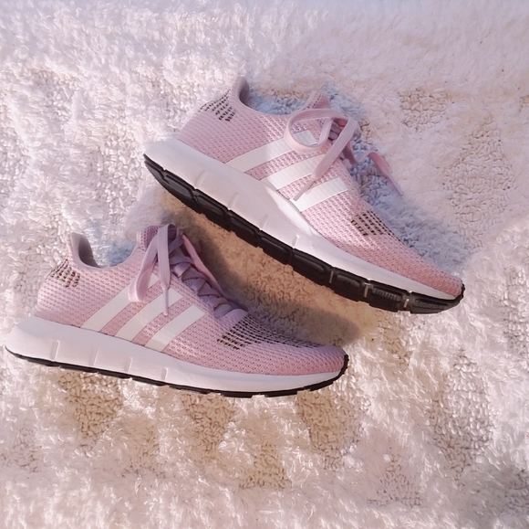 adidas originals swift run trainers in pink multi